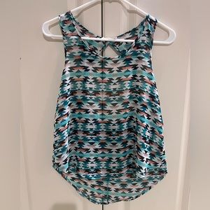 Aztec Urban Sheer Twist Cutout Tank XS